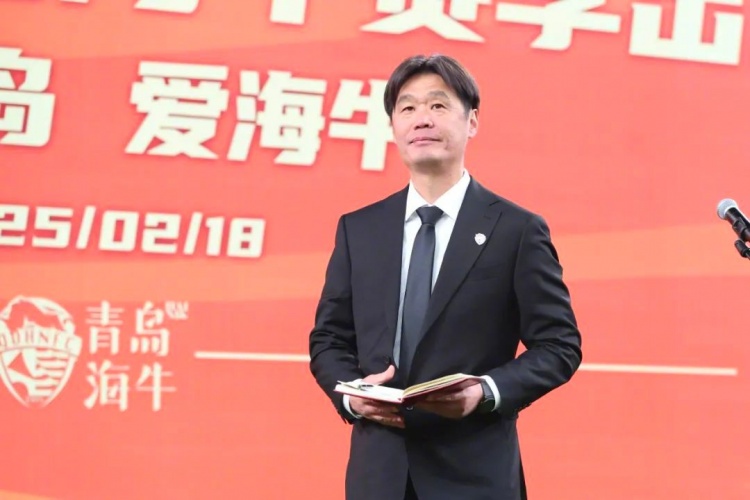 多名媒體人士點評海牛:引援老中青都有,就看李霄鵬的捏合能力了