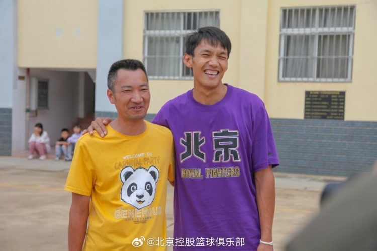 那一封信的故事還在延續(xù) 矣進(jìn)宏母校的師生們來到北京了!
