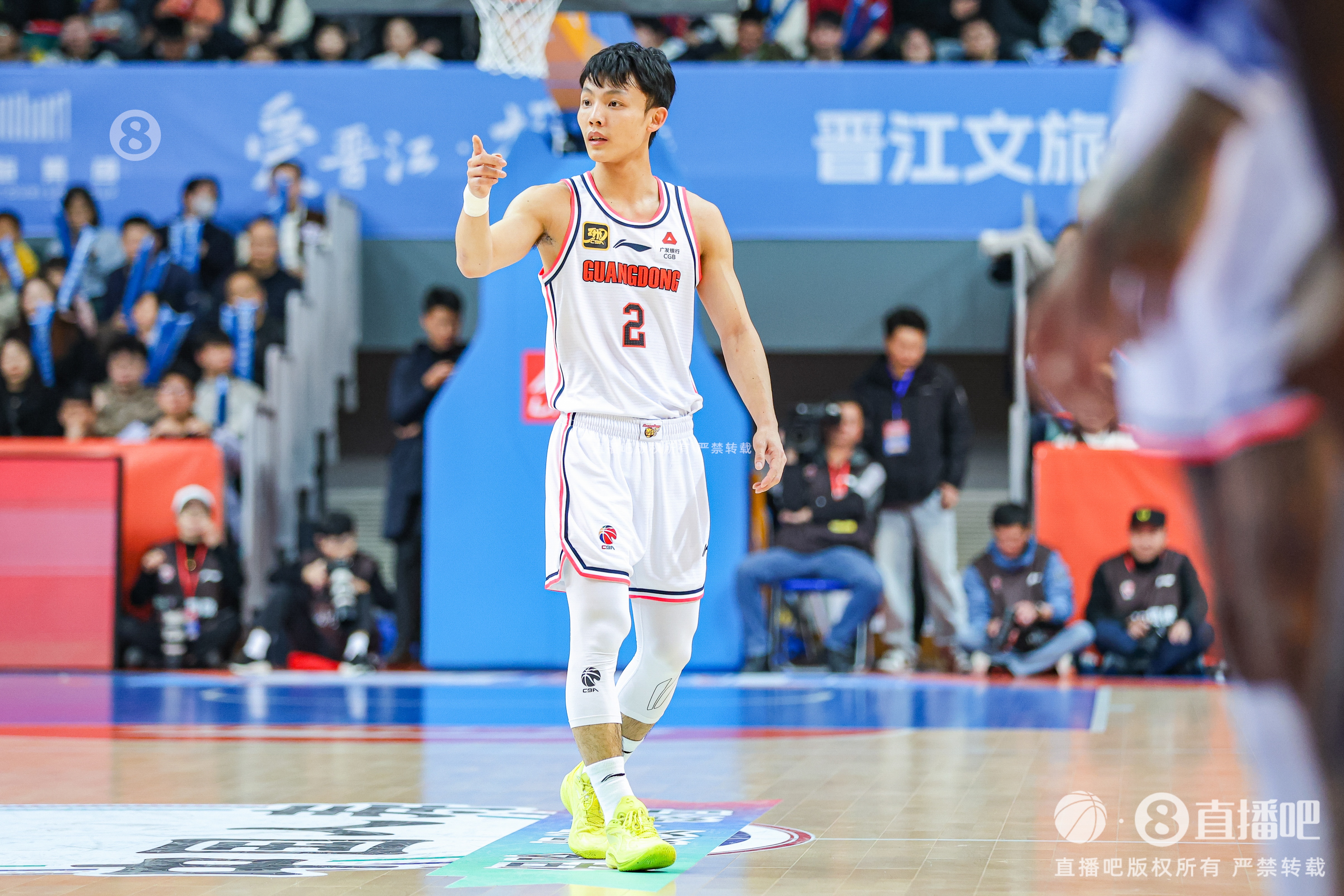  徐杰：身高不是打籃球的唯一標(biāo)準(zhǔn) 努力、勤奮、自律也是天賦